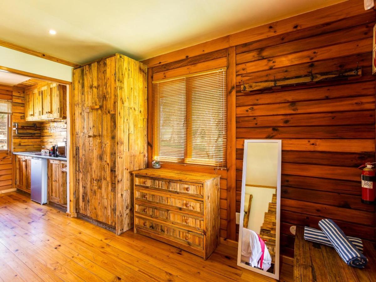 The Log Cabin Lodge Στέλενμπος Εξωτερικό φωτογραφία